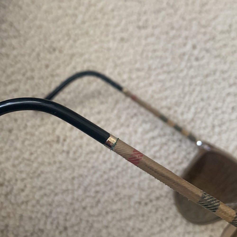 Authentic vintage Burberry sunglasses - Picture 8 of 9